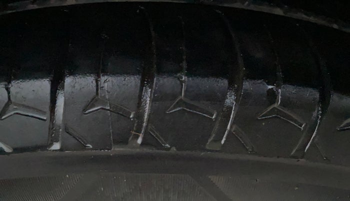 2019 Honda Amaze 1.2L I-VTEC S, Petrol, Manual, 1,46,741 km, Left Front Tyre Tread