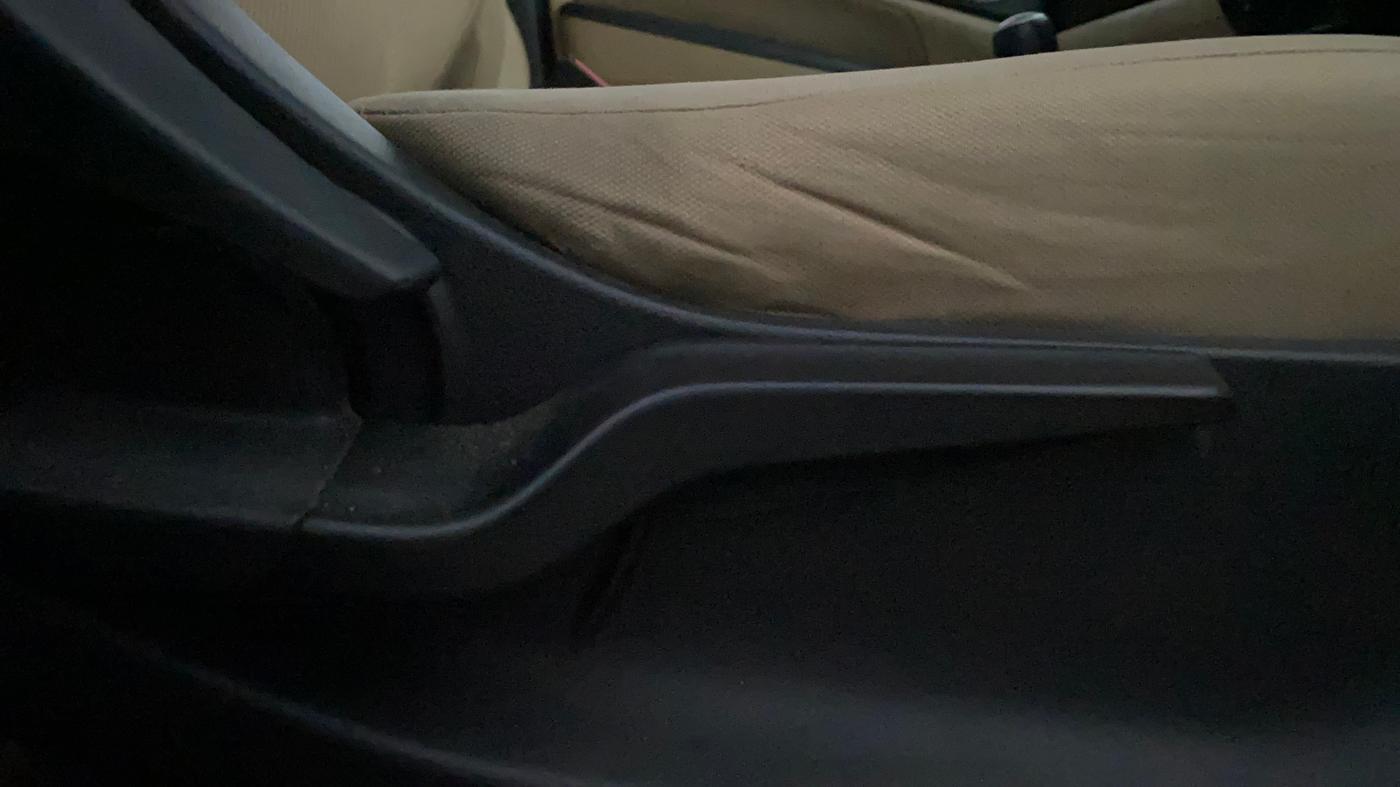 2019 Honda Amaze 1.2L I-VTEC S, Petrol, Manual, 1,46,770 km, Driver Side Adjustment Panel