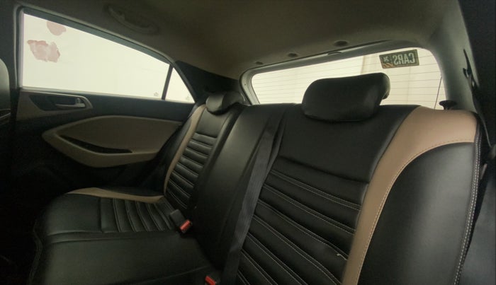 2016 Hyundai Elite i20 ASTA 1.2, Petrol, Manual, 55,555 km, Right Side Rear Door Cabin