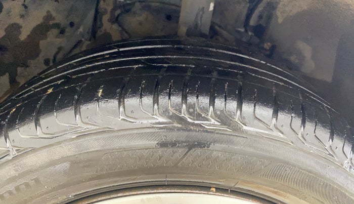 2020 Tata NEXON XM PETROL, Petrol, Manual, 27,122 km, Right Front Tyre Tread