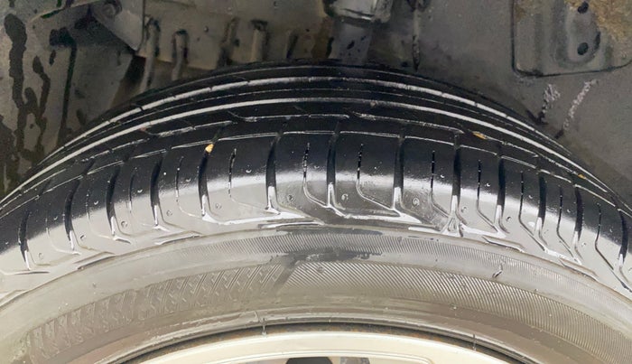 2020 Tata NEXON XM PETROL, Petrol, Manual, 27,122 km, Right Rear Tyre Tread