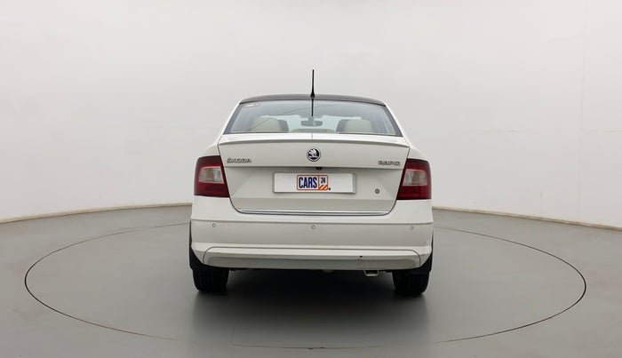 2017 Skoda Rapid STYLE 1.6 MPI AT, Petrol, Automatic, 1,06,132 km, Back/Rear