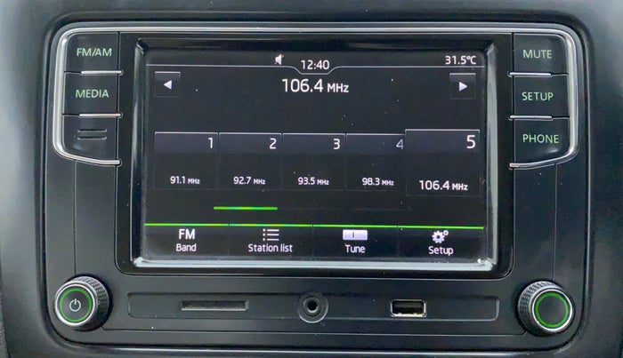 2017 Skoda Rapid STYLE 1.6 MPI AT, Petrol, Automatic, 1,06,132 km, Infotainment System