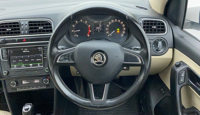 2017 Skoda Rapid STYLE 1.6 MPI AT, Petrol, Automatic, 1,06,132 km, Steering Wheel Close Up