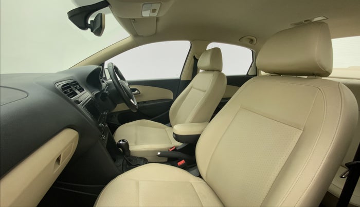 2017 Skoda Rapid STYLE 1.6 MPI AT, Petrol, Automatic, 1,06,132 km, Right Side Front Door Cabin