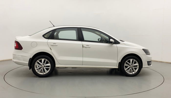 2017 Skoda Rapid STYLE 1.6 MPI AT, Petrol, Automatic, 1,06,132 km, Right Side View