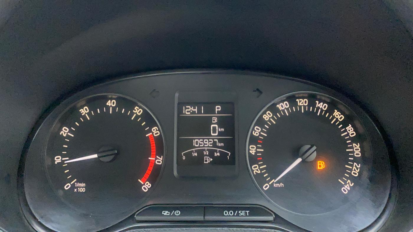 2017 Skoda Rapid STYLE 1.6 MPI AT, Petrol, Automatic, 1,06,132 km, Odometer Image