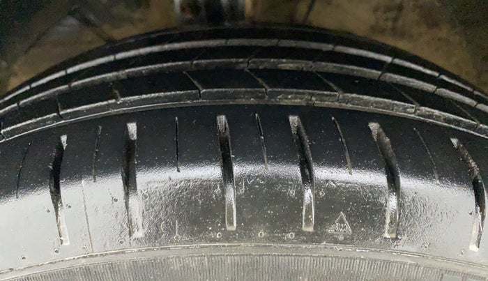 2021 Toyota Glanza G MT PETROL, Petrol, Manual, 16,636 km, Left Front Tyre Tread