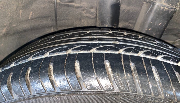 2019 Hyundai Grand i10 MAGNA 1.2 KAPPA VTVT, Petrol, Manual, 28,161 km, Left Rear Tyre Tread