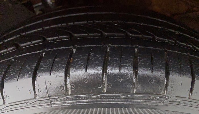 2017 Volkswagen Polo GT TSI 1.2 PETROL AT, Petrol, Automatic, 20,905 km, Left Front Tyre Tread