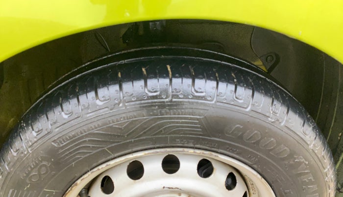 2019 Hyundai NEW SANTRO MAGNA, Petrol, Manual, 55,760 km, Right Front Tyre Tread