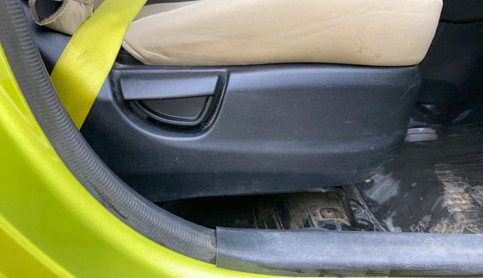 2019 Hyundai NEW SANTRO MAGNA, Petrol, Manual, 55,760 km, Driver Side Adjustment Panel