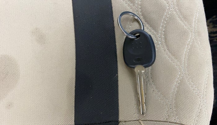 2019 Hyundai NEW SANTRO MAGNA, Petrol, Manual, 55,760 km, Key Close Up