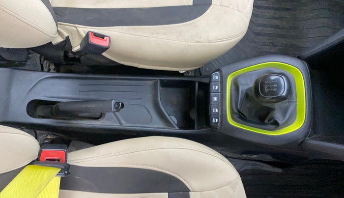 2019 Hyundai NEW SANTRO MAGNA, Petrol, Manual, 55,760 km, Gear Lever