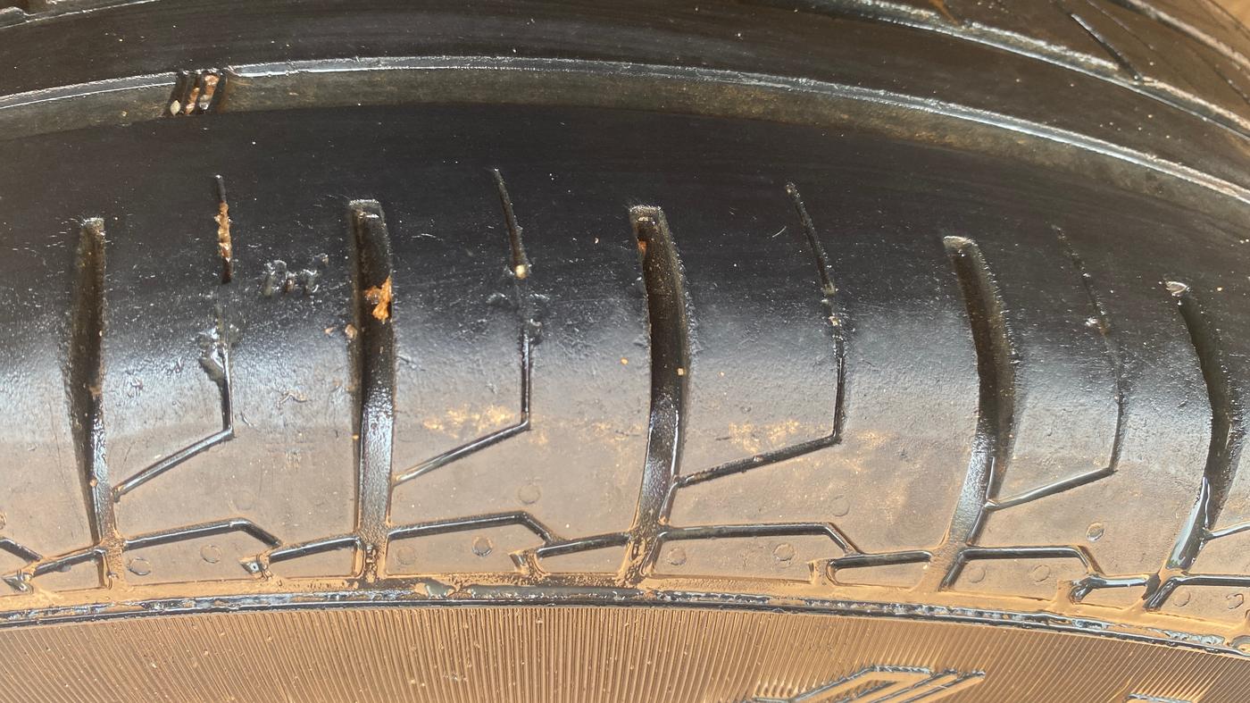 2019 Tata NEXON XZA PLUS PETROL, Petrol, Automatic, 65,473 km, Right Rear Tyre Tread
