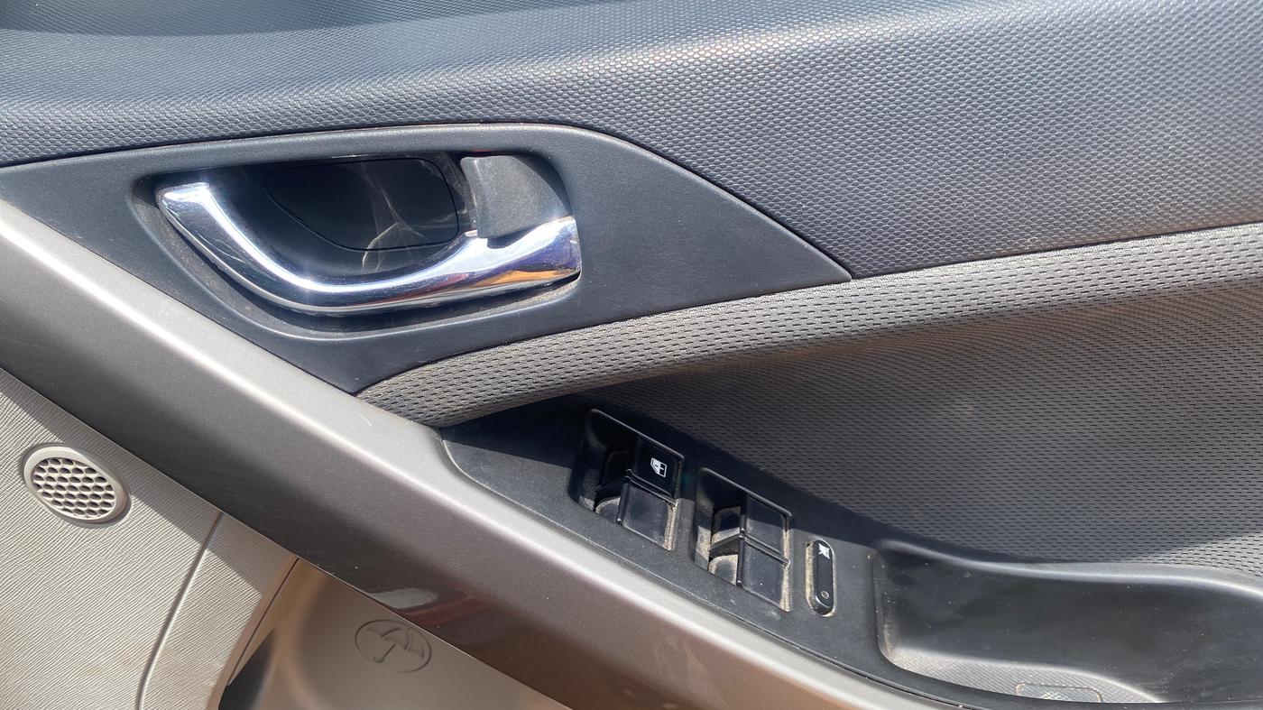 2019 Tata NEXON XZA PLUS PETROL, Petrol, Automatic, 65,473 km, Driver Side Door Panels Control
