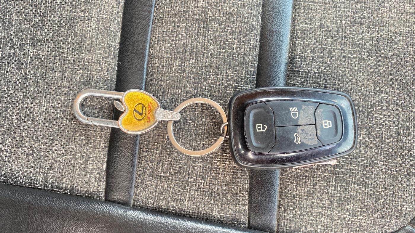 2019 Tata NEXON XZA PLUS PETROL, Petrol, Automatic, 65,473 km, Key Close Up