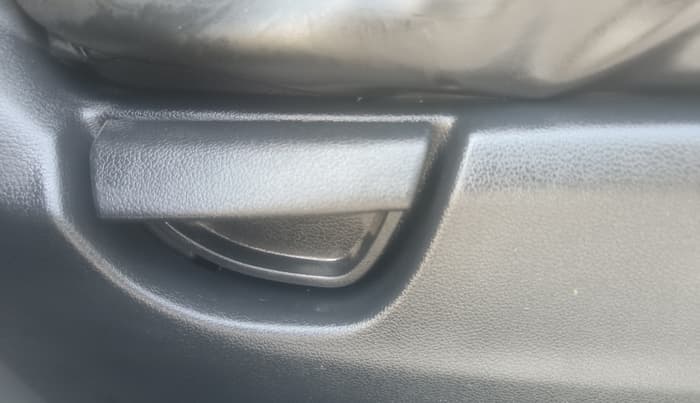 2019 Hyundai NEW SANTRO SPORTZ MT, Petrol, Manual, 32,179 km, Driver Side Adjustment Panel