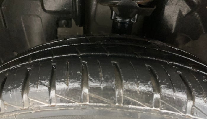 2021 Renault Kwid RXT 1.0 (O), Petrol, Manual, 21,013 km, Left Front Tyre Tread