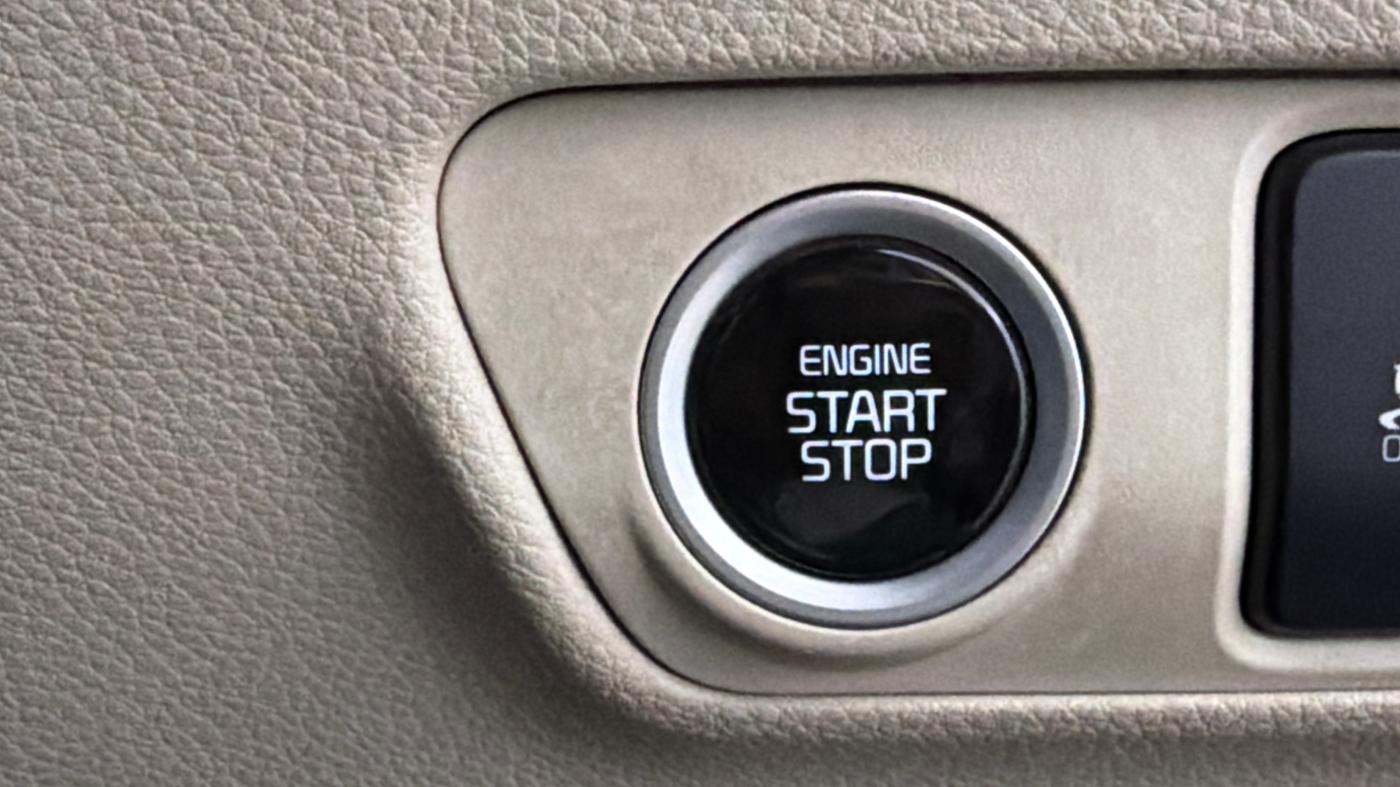 2022 KIA CARENS LUXURY PLUS 1.4 PETROL DCT 6 STR, Petrol, Automatic, 89,668 km, Keyless Start/ Stop Button