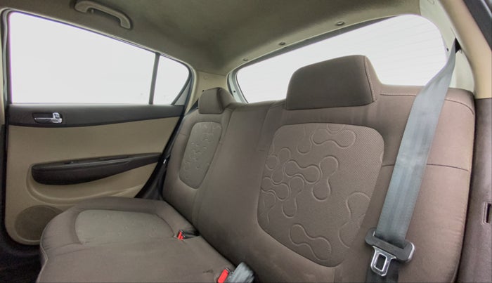 2010 Hyundai i20 MAGNA O 1.2, Petrol, Manual, 75,771 km, Right Side Rear Door Cabin
