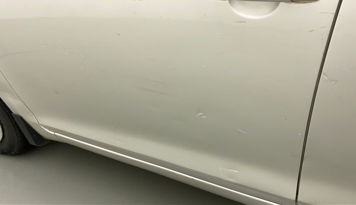 2015 Maruti Swift Dzire VXI, Petrol, Manual, 36,888 km, Front passenger door - Slightly dented