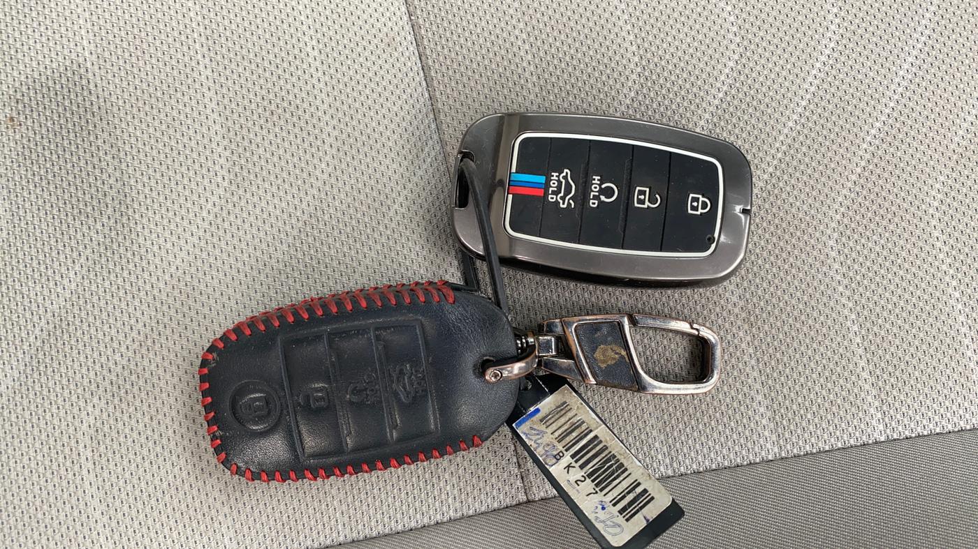 2022 KIA SONET HTX ANNIVERSARY EDITION 1.0 IMT, Petrol, Manual, 14,868 km, Key Close Up