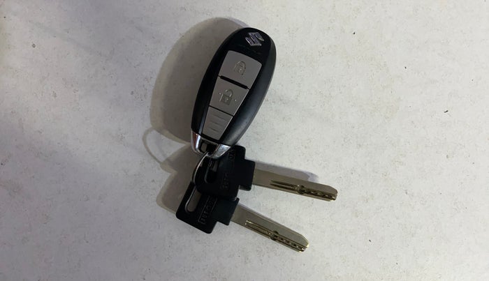 2015 Maruti Ertiga ZXI+, Petrol, Manual, 99,150 km, Key Close Up