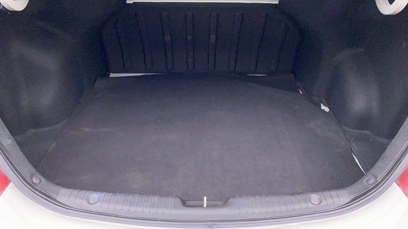 2017 Hyundai Verna FLUIDIC 1.6 SX VTVT, Petrol, Manual, 23,938 km, Boot Inside