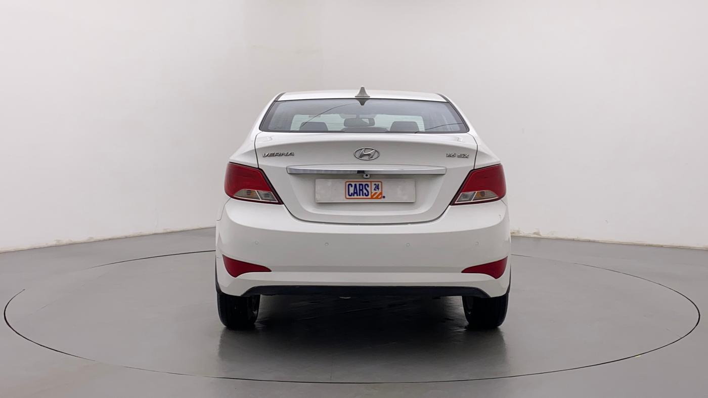 2017 Hyundai Verna FLUIDIC 1.6 SX VTVT, Petrol, Manual, 23,938 km, Back/Rear