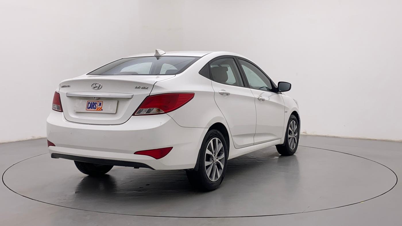 2017 Hyundai Verna FLUIDIC 1.6 SX VTVT, Petrol, Manual, 23,938 km, Right Back Diagonal