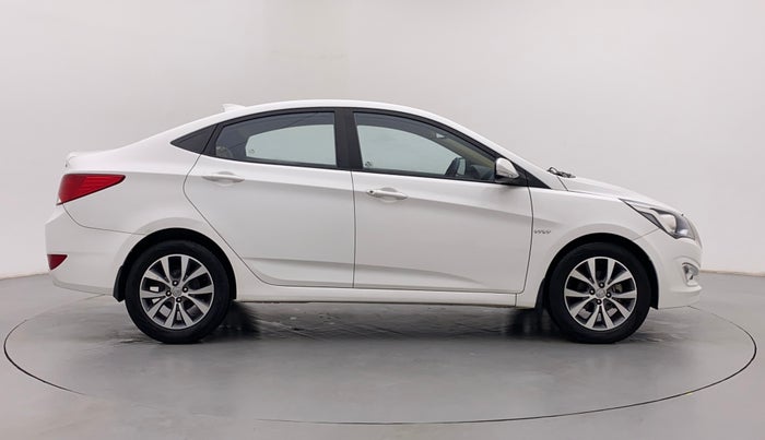 2017 Hyundai Verna FLUIDIC 1.6 SX VTVT, Petrol, Manual, 23,938 km, Right Side