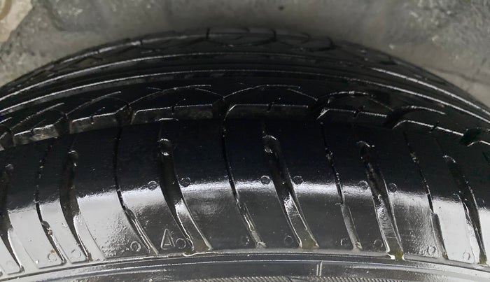 2014 Hyundai i20 MAGNA (O) 1.2, Petrol, Manual, 53,304 km, Right Rear Tyre Tread