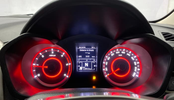 2020 Mahindra XUV300 W8 1.5 DIESEL AMT, Diesel, Automatic, 1,18,911 km, Odometer Image