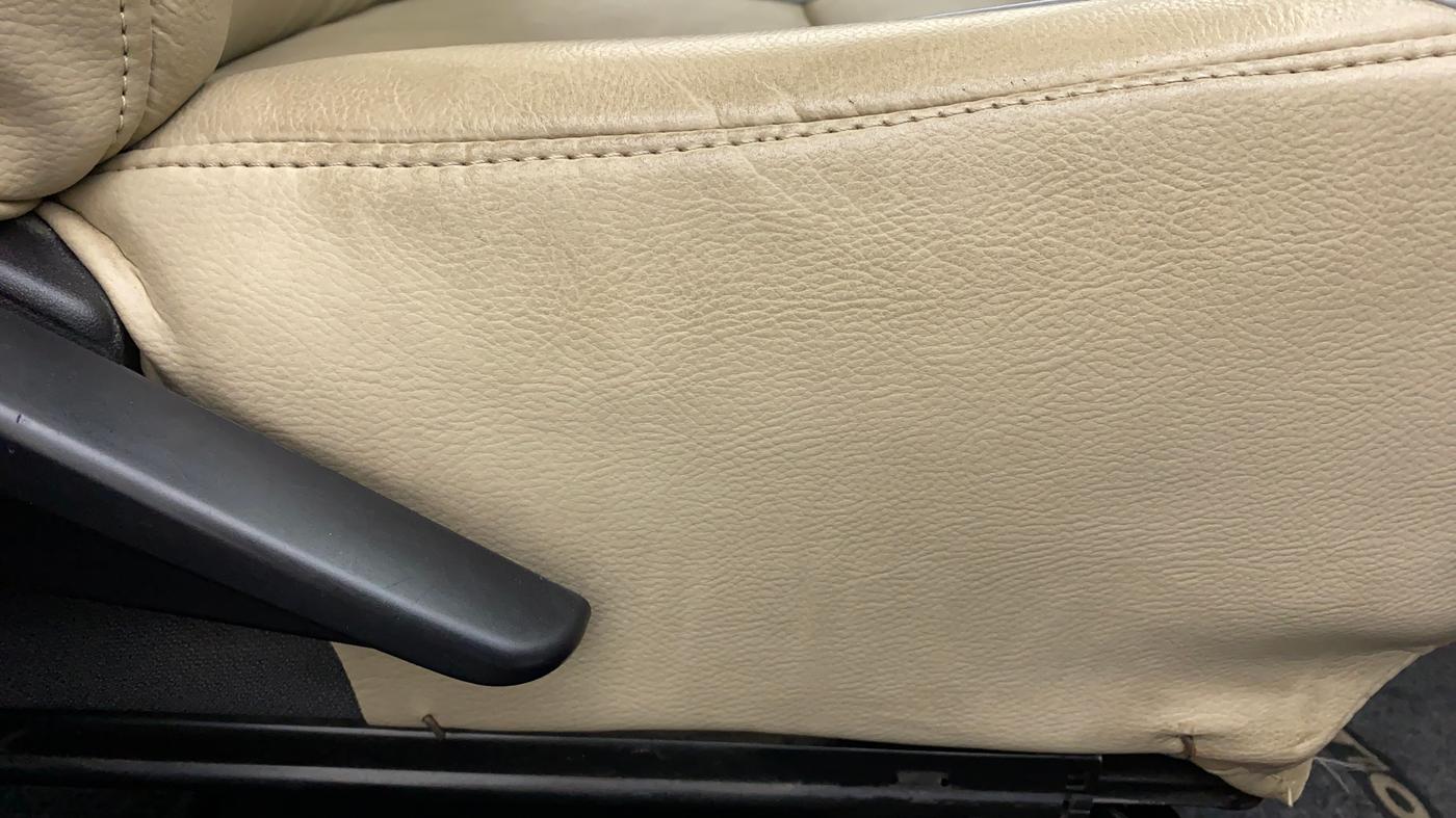 2012 Toyota Etios VD, Diesel, Manual, 40,451 km, Driver Side Adjustment Panel