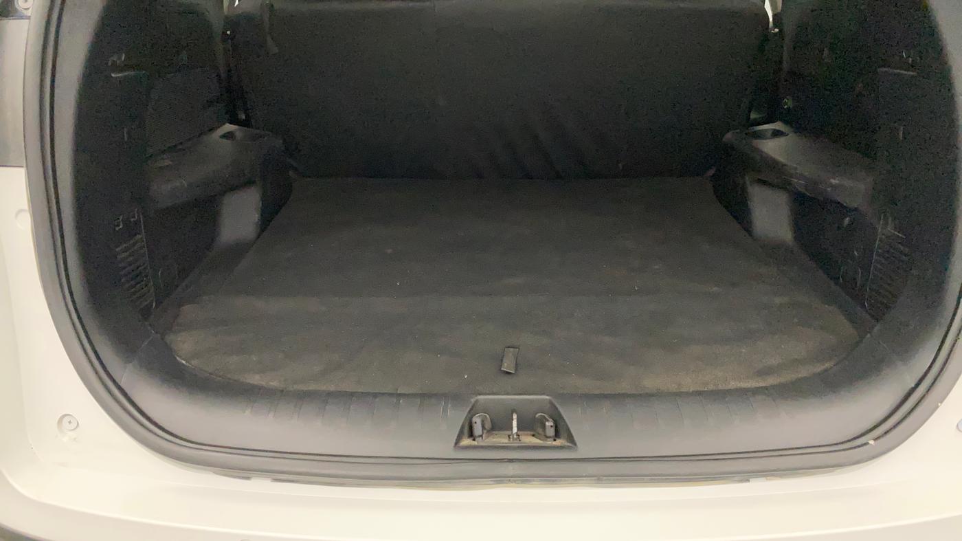 2022 Mahindra XUV700 MX D MT 5 STR, Diesel, Manual, 65,165 km, Boot Inside