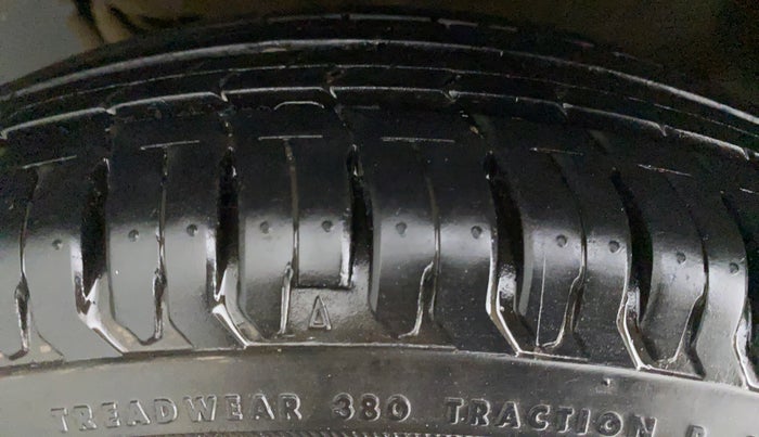 2018 Maruti Dzire VXI, Petrol, Manual, 14,636 km, Left Rear Tyre Tread