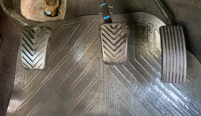 2017 Hyundai Eon MAGNA +, Petrol, Manual, 81,583 km, Pedals