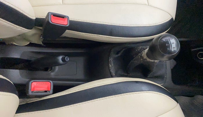 2017 Hyundai Eon MAGNA +, Petrol, Manual, 81,583 km, Gear Lever