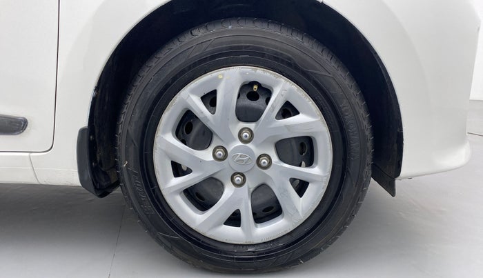 2017 Hyundai Grand i10 MAGNA 1.2 KAPPA VTVT, Petrol, Manual, 49,450 km, Right Front Wheel