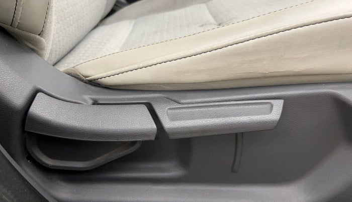 2020 Hyundai GRAND I10 NIOS MAGNA 1.2 KAPPA VTVT, Petrol, Manual, 66,035 km, Driver Side Adjustment Panel