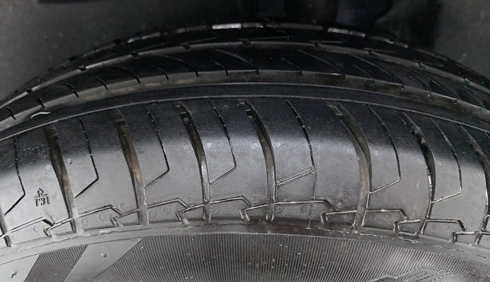 2020 Maruti Dzire VXI, Petrol, Manual, 13,140 km, Left Rear Tyre Tread