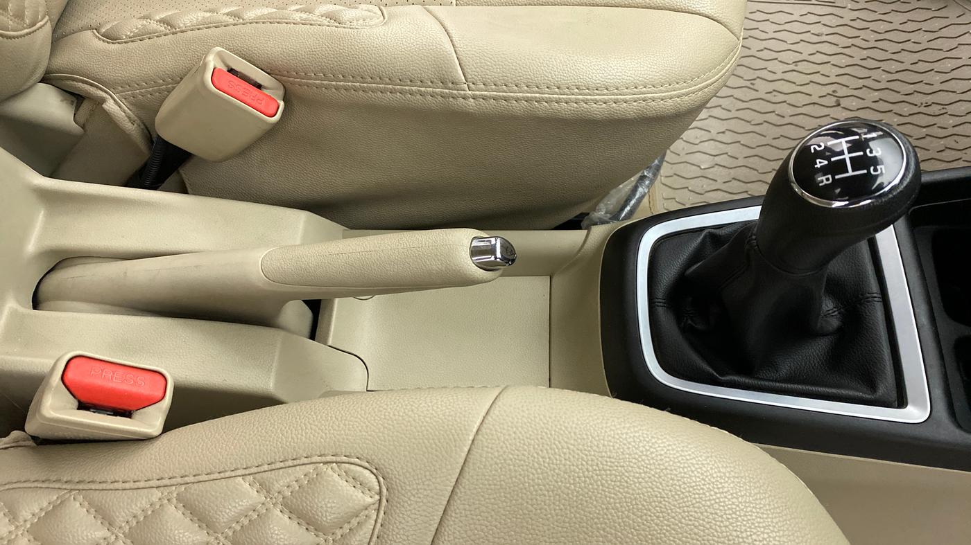 2020 Maruti Dzire VXI, Petrol, Manual, 13,140 km, Gear Lever