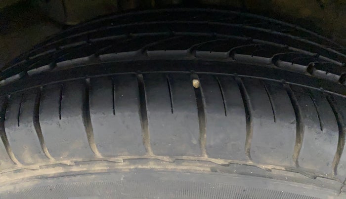 2018 Tata NEXON XM PETROL, Petrol, Manual, 10,048 km, Right Rear Tyre Tread