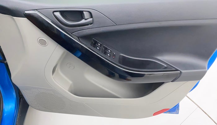 2018 Tata NEXON XM PETROL, Petrol, Manual, 10,048 km, Driver Side Door Panels Control
