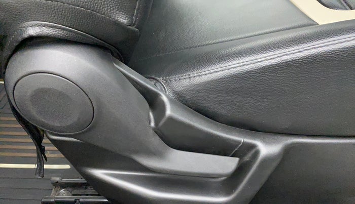 2023 Maruti New Wagon-R LXI CNG 1.0, CNG, Manual, 23,687 km, Driver Side Adjustment Panel