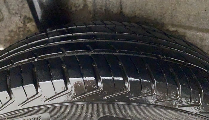 2023 Maruti New Wagon-R LXI CNG 1.0, CNG, Manual, 23,687 km, Right Rear Tyre Tread