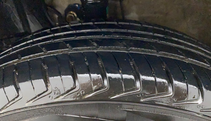 2023 Maruti New Wagon-R LXI CNG 1.0, CNG, Manual, 23,687 km, Left Front Tyre Tread