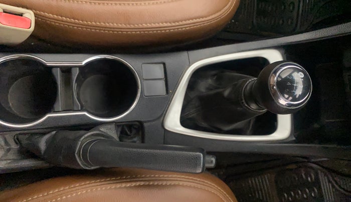 2015 Toyota Corolla Altis JS PETROL, Petrol, Manual, 85,878 km, Gear Lever