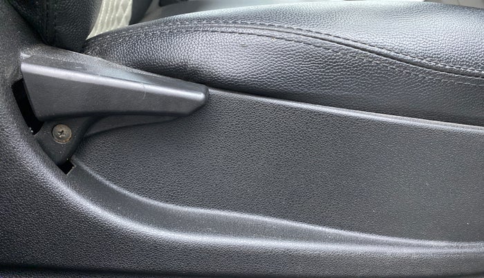 2018 Tata NEXON XMA 1.2, Petrol, Automatic, 64,342 km, Driver Side Adjustment Panel
